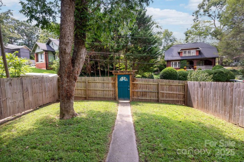 Property image 3 of 9 Linden Avenue in Annandale, Asheville, NC 28801