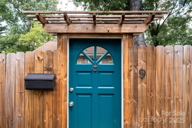 Property image 4 of 9 Linden Avenue in Annandale, Asheville, NC 28801