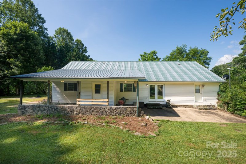 Property image 5 at 287 Walnut Ridge Drive, Clyde, NC 28721