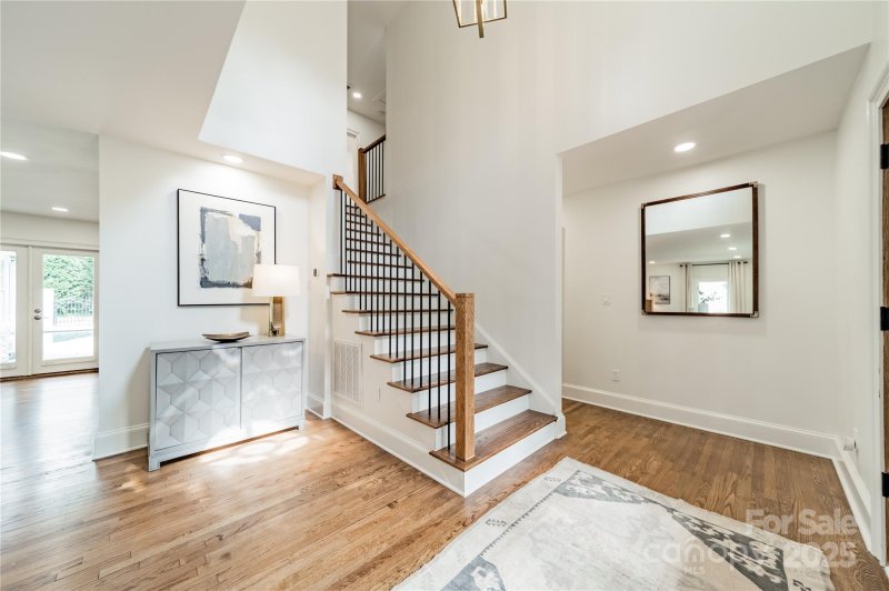 Property image 3 at 601 Cherokee Road, Charlotte, NC 28207