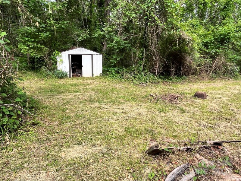 Property image 4 at 152 New Haw Creek Road, Asheville, NC 28805