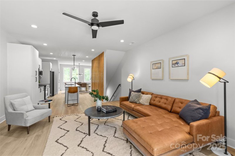 Property image 4 of 1356 Briar Creek Road in Commonwealth Park, Charlotte, NC 28205