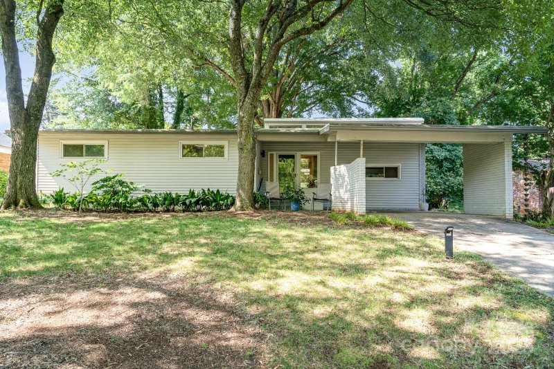 Property image 2 at 5742 Murrayhill Road, Charlotte, NC 28210