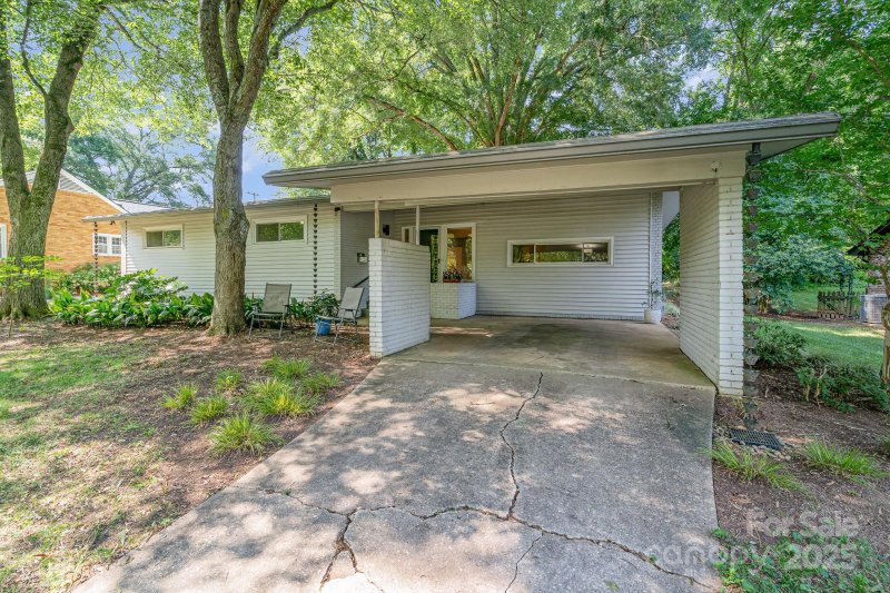 Property image 3 at 5742 Murrayhill Road, Charlotte, NC 28210