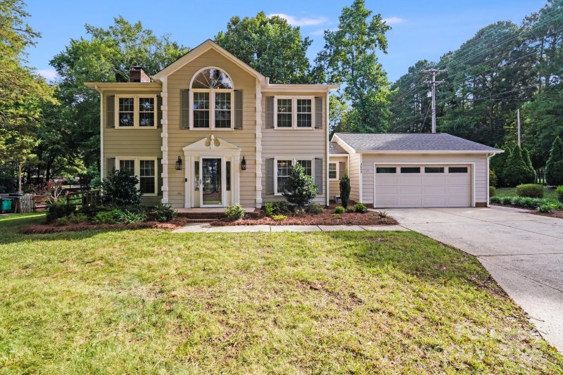 2000 Mill House Lane