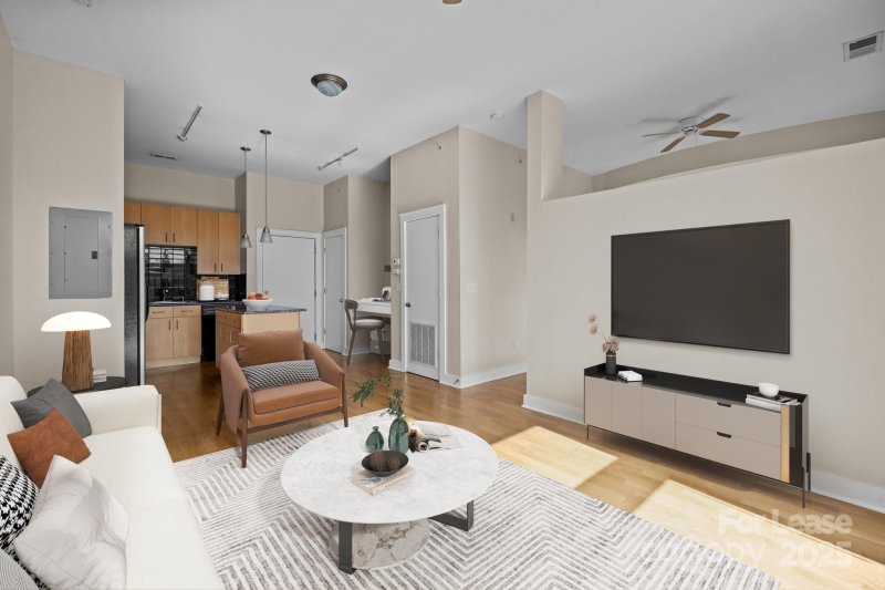 Property image 2 at 708 N Davidson Street, Charlotte, NC 28202