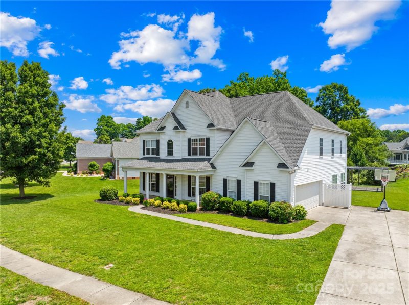 Property image 3 at 112 Doyle Farm Lane, Mooresville, NC 28115