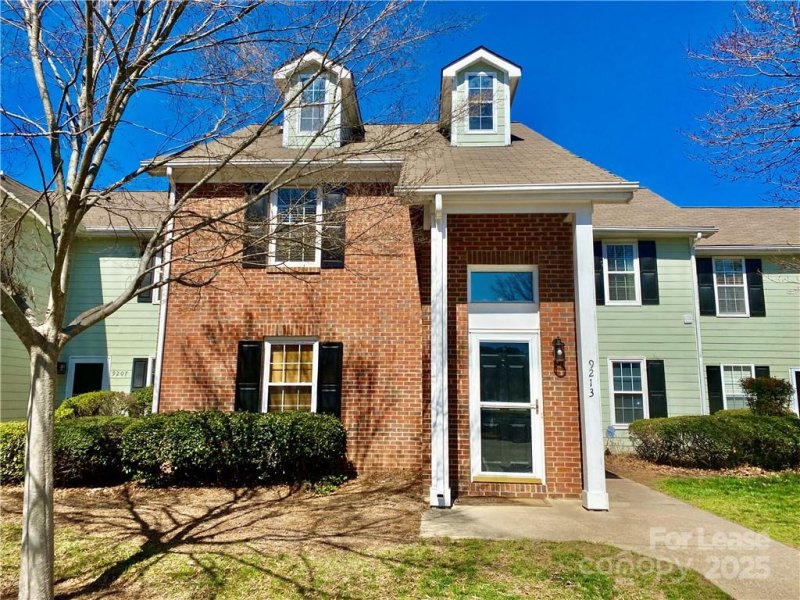 9213 Kings Canyon Drive