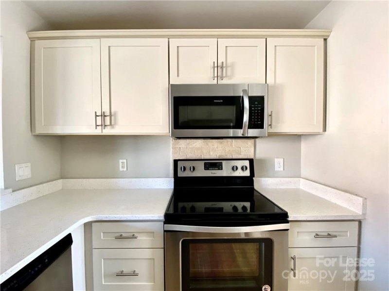 Property image 4 at 9213 Kings Canyon Drive, Charlotte, NC 28210