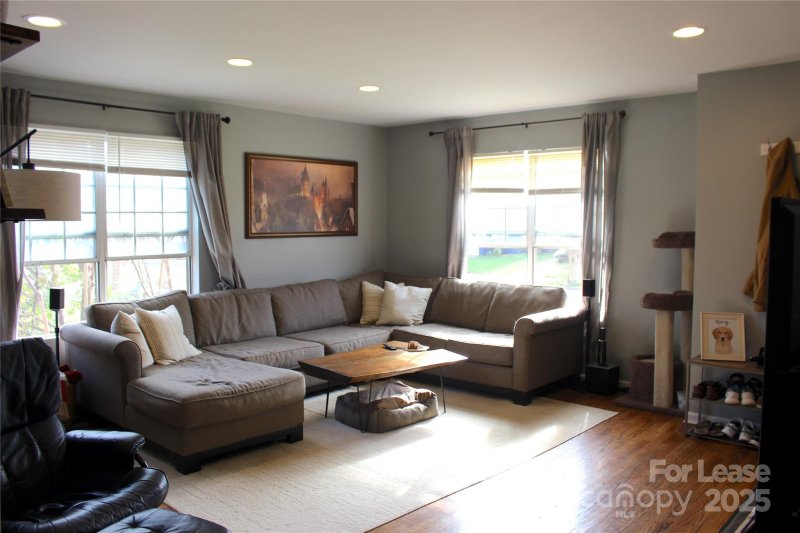 Property image 2 at 1530 Wilmore Drive, Charlotte, NC 28203