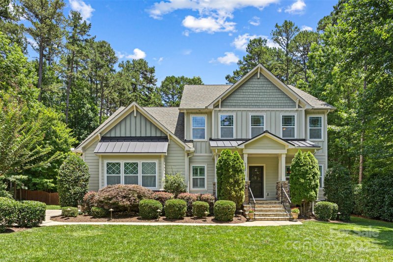 6422 Northern Red Oak Drive