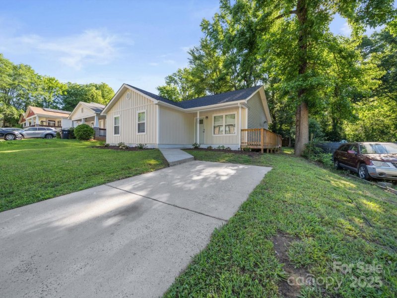 Property image 2 at 3133 Amay James Avenue, Charlotte, NC 28208