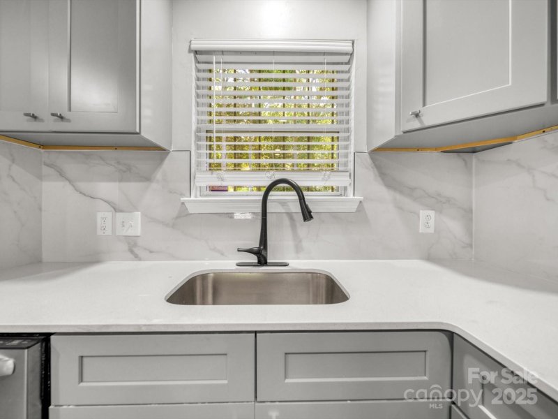 Property image 5 at 3133 Amay James Avenue, Charlotte, NC 28208