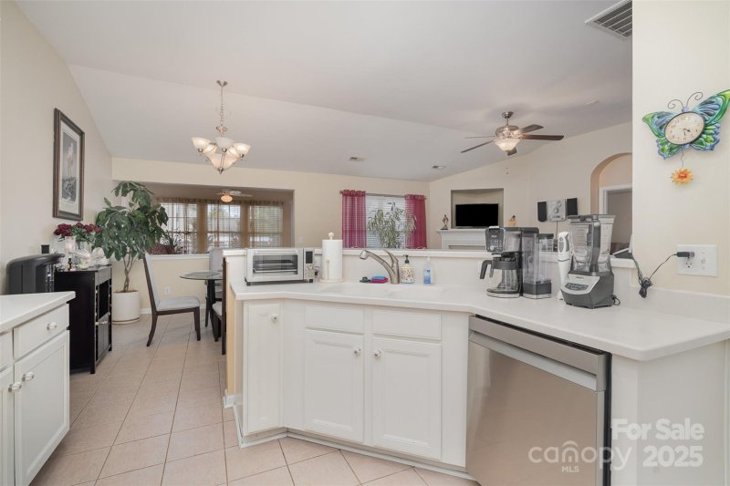 Property image 4 of 10211 Dominion Village Drive in Highland Creek, Charlotte, NC 28269