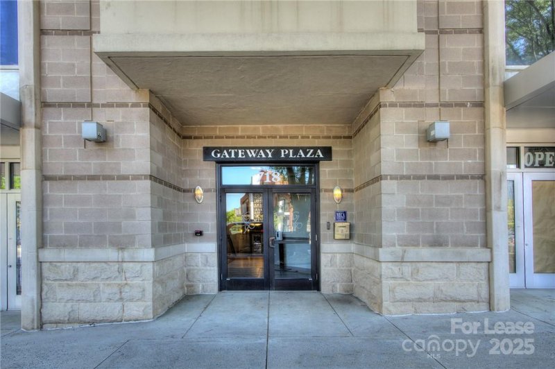 Property image 5 at 718 W Trade Street, Charlotte, NC 28202