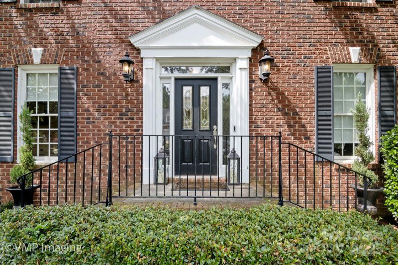 Property image 3 at 20107 N Cove Road, Cornelius, NC 28031