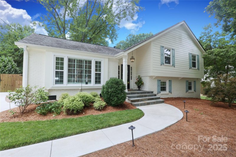 Property image 2 at 4126 Tyndale Avenue, Charlotte, NC 28210