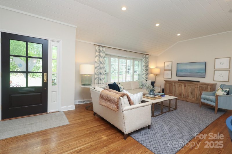 Property image 4 at 4126 Tyndale Avenue, Charlotte, NC 28210