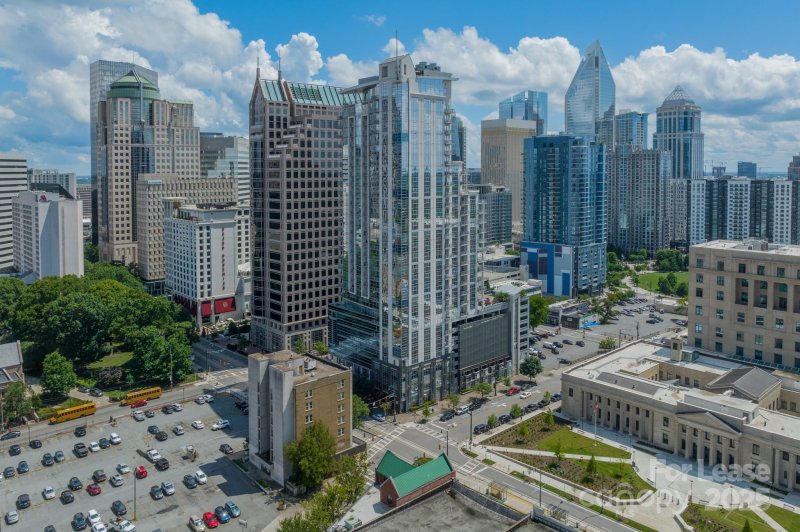 Property image 2 at 333 W Trade Street, Charlotte, NC 28202