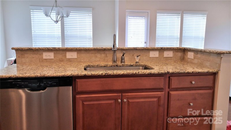 Property image 3 at 2504 Alyssa Lane, Charlotte, NC 28208