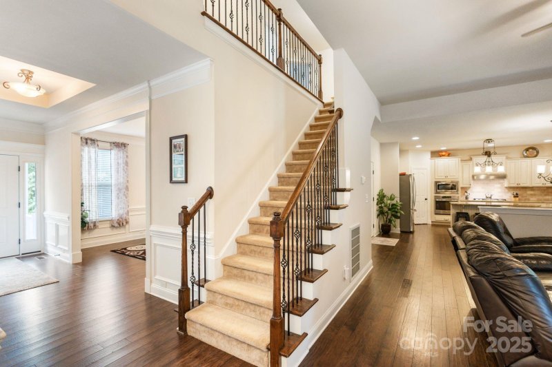 Property image 2 of 274 Cove Creek Loop in Chesapeake Pointe, Mooresville, NC 28117