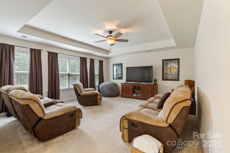 Property image 5 of 274 Cove Creek Loop in Chesapeake Pointe, Mooresville, NC 28117