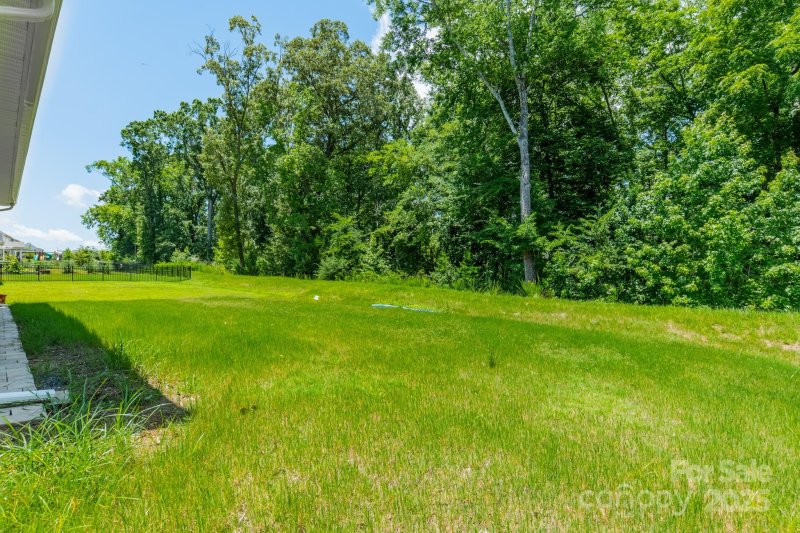 Property image 4 of 14505 Rhodes Hall Drive in Chateau, Charlotte, NC 28273