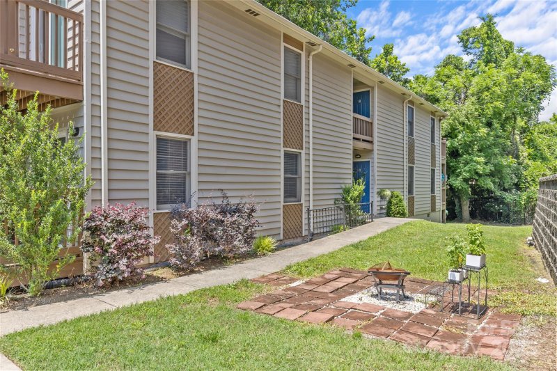 Property image 4 at 221 N Cedar Street, Charlotte, NC 28202