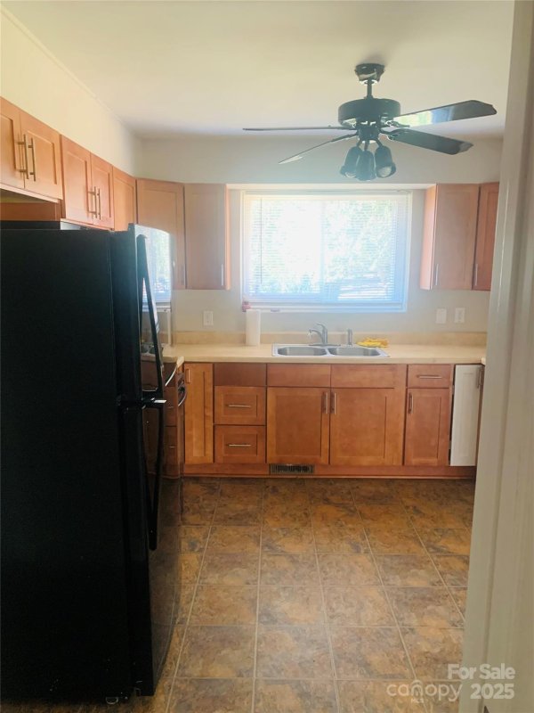 Property image 4 of 1211 Campus Street in Washington Heights, Charlotte, NC 28216