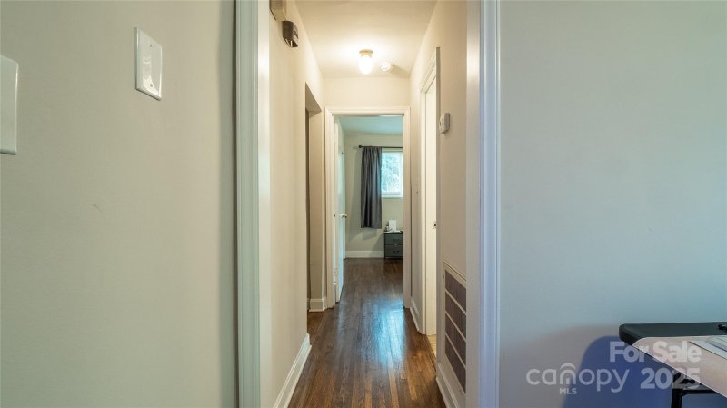 Property image 5 of 1211 Campus Street in Washington Heights, Charlotte, NC 28216