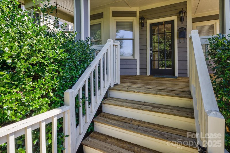 Property image 2 at 909 Woodruff Place, Charlotte, NC 28208