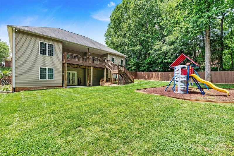 Property image 3 at 1616 Indian Springs Drive, Conover, NC 28613