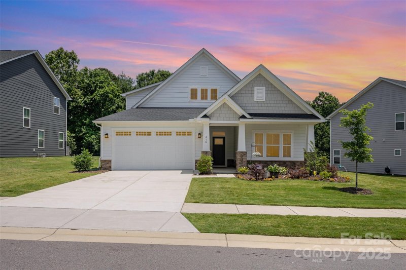 Property image 2 at 218 Tetcott Street, Mooresville, NC 28115