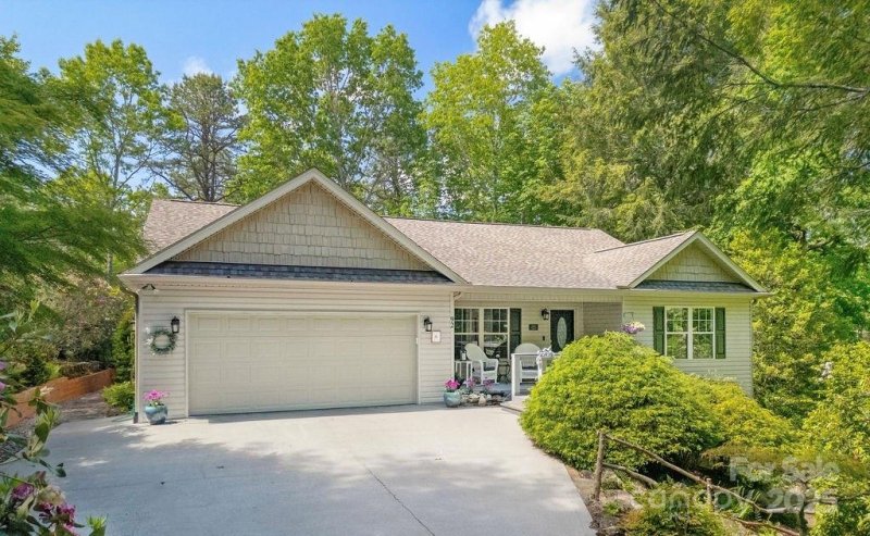 Property image 2 at 92 Nodatsi Court, Brevard, NC 28712