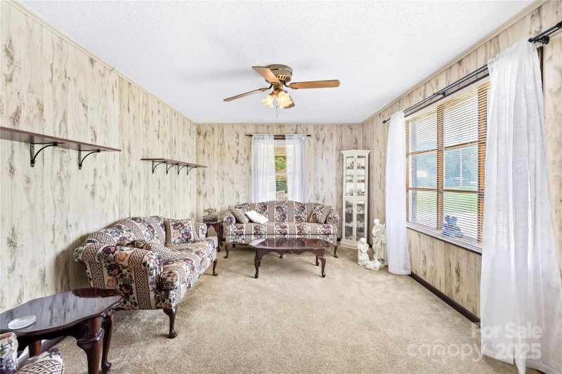 Property image 4 of 416 Donna Avenue in Lamar Acres, Gastonia, NC 28052