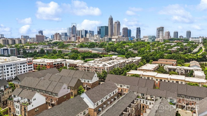 15012 New Amsterdam Lane