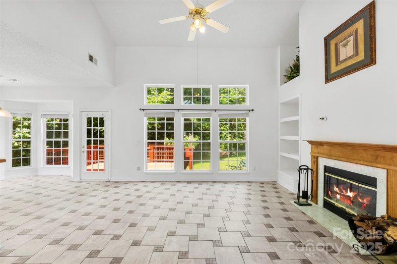 Property image 3 at 13832 Queenswater Lane, Charlotte, NC 28273