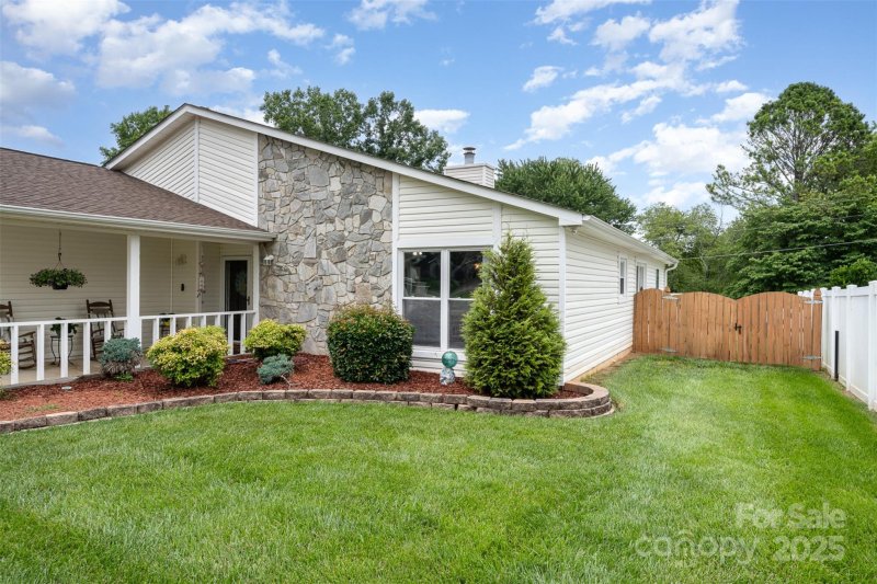 Property image 3 at 9319 Chislehurst Road, Mint Hill, NC 28227