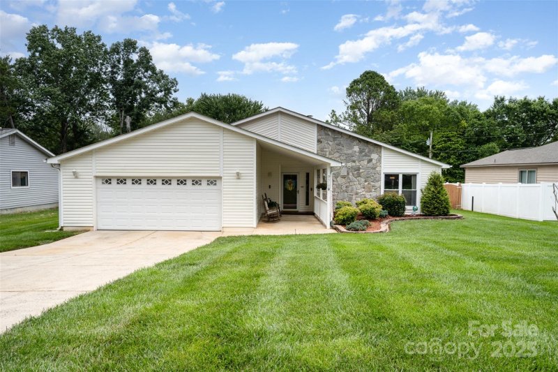 Property image 4 at 9319 Chislehurst Road, Mint Hill, NC 28227