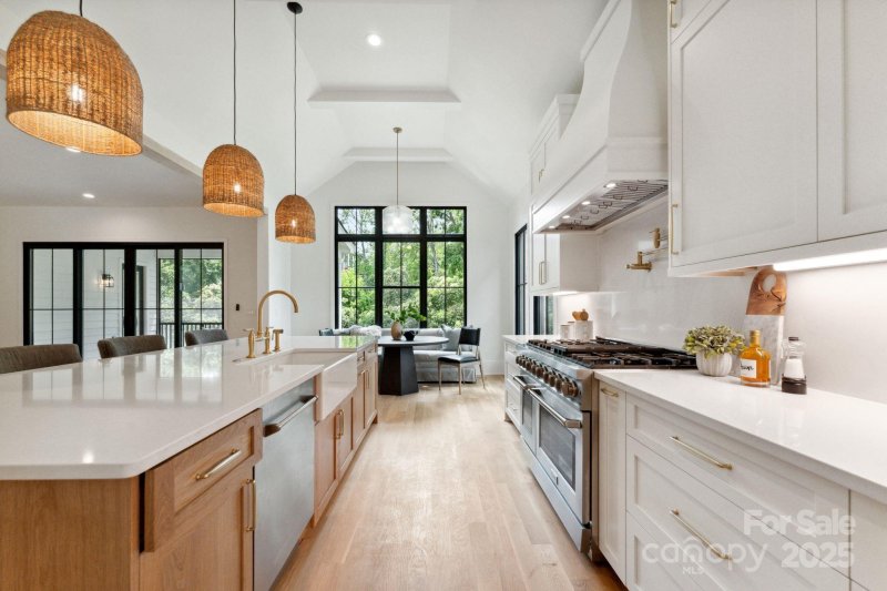 Property image 5 at 408 Ideal Way, Charlotte, NC 28203