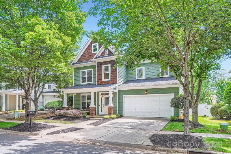 Property image 2 at 18732 Coachmans Trace, Cornelius, NC 28031