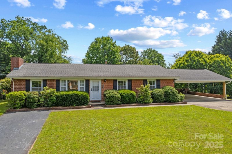 Property image 2 at 53 Grandview Road, Asheville, NC 28806