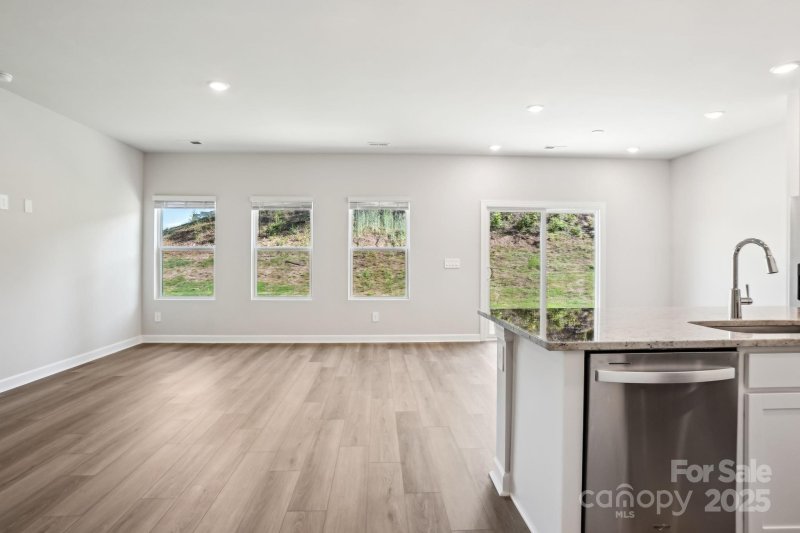 Property image 5 of 131 Satchel Court in Sutters Mill, Mooresville, NC 28115