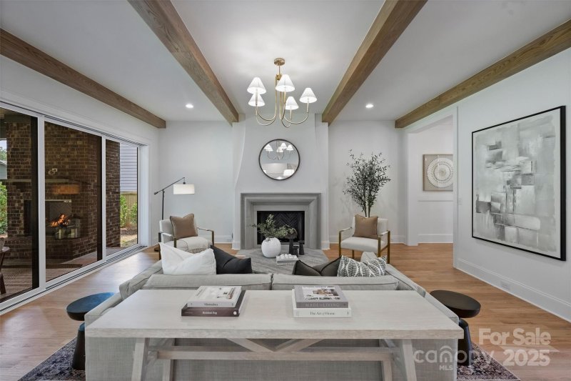 Property image 5 of 2921 Windsor Avenue in Sedgefield, Charlotte, NC 28209