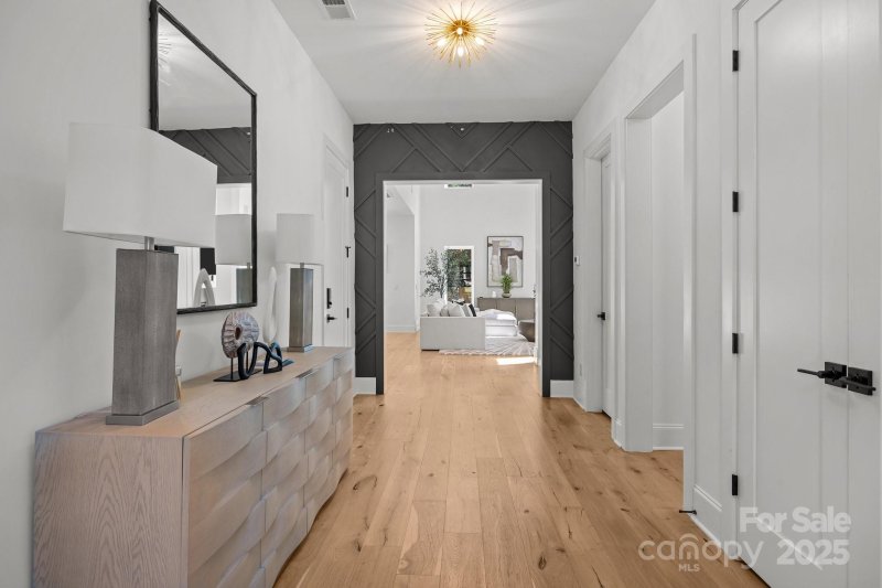 Property image 3 at 2121 Laburnum Avenue, Charlotte, NC 28205