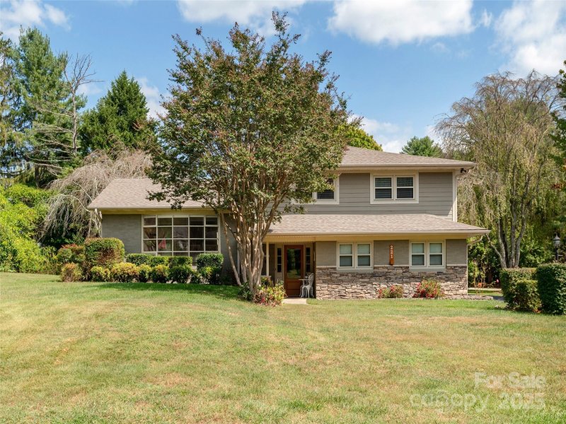 Property image 2 at 221 Balsam Road, Hendersonville, NC 28792