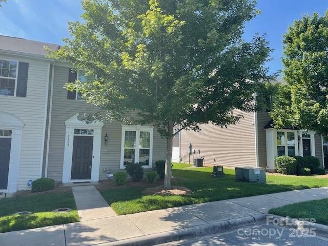 2428 Mariners Cove Lane