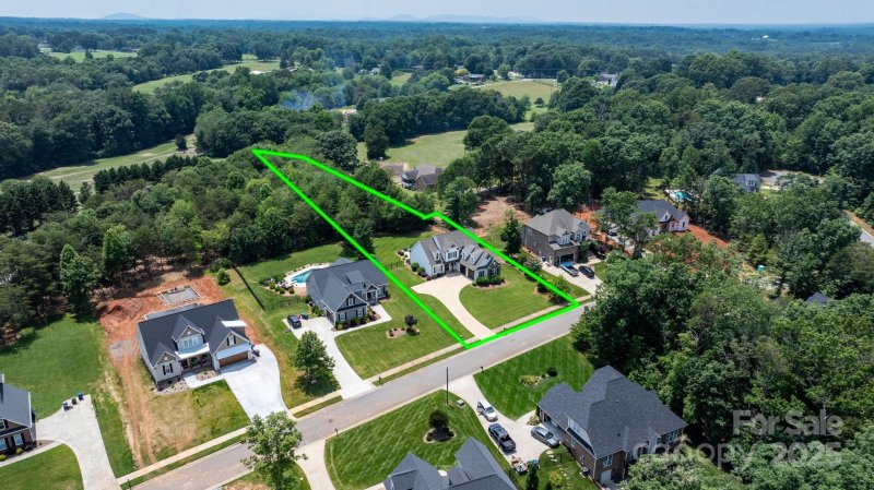 Property image 4 of 3622 46th Avenue in Willow Place, Hickory, NC 28601