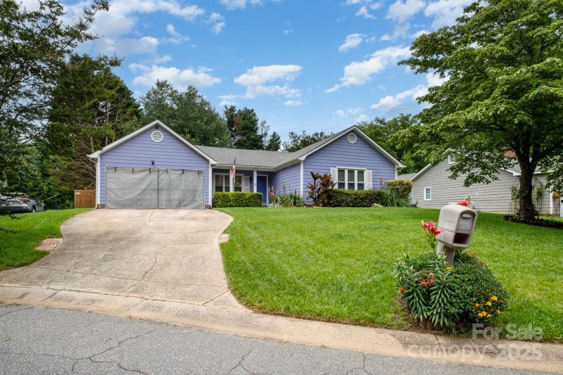 Property image 3 at 5711 Lambrook Court, Charlotte, NC 28269