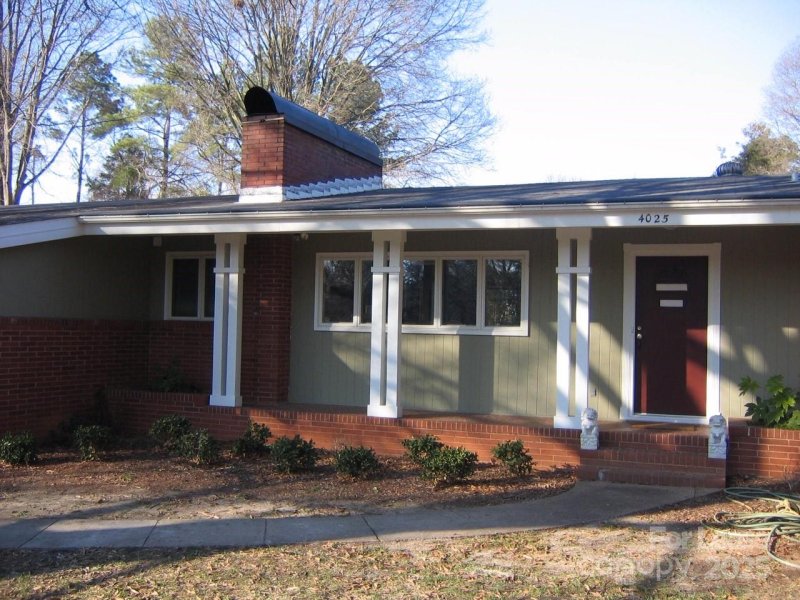 Property image 3 at 4025 Sherbrooke Drive, Charlotte, NC 28210